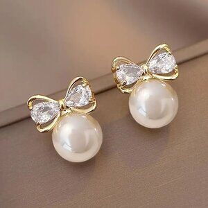 Bow-shaped Faux Imitation Pearl Earrings
